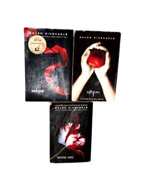 Twilight Saga Paperback Collection: Twilight New Moon Eclipse By Stephenie Meyer